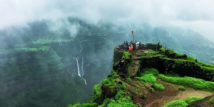 2 Must-Visit Places In Lonavala This Monsoon