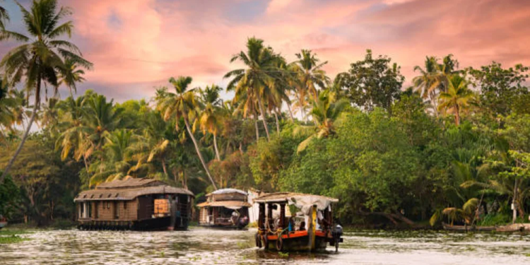 Alleppey : The beauty of Alleppey is in its Simplicity.