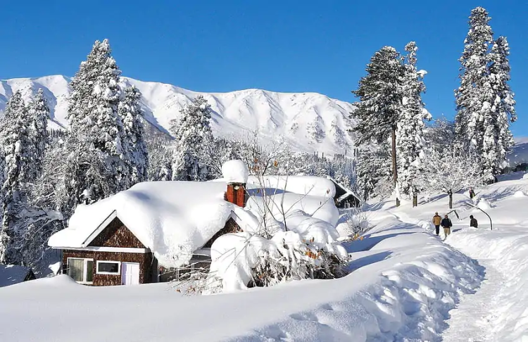 Gulmarg : In the heart of the mountains